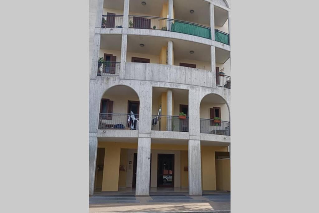 Appartamento A Cinque Minuti Dal Centro Di Lecce Exterior foto